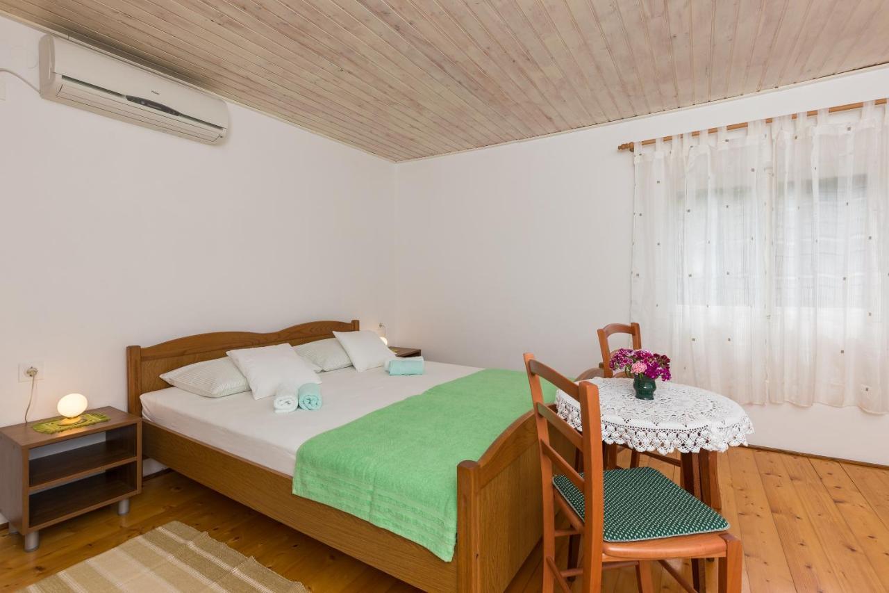 Apartments Miskovic Donje Celo Habitación foto